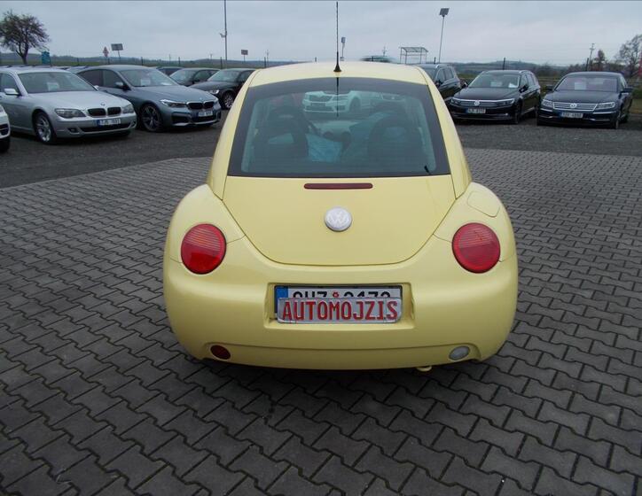 Volkswagen New Beetle 9