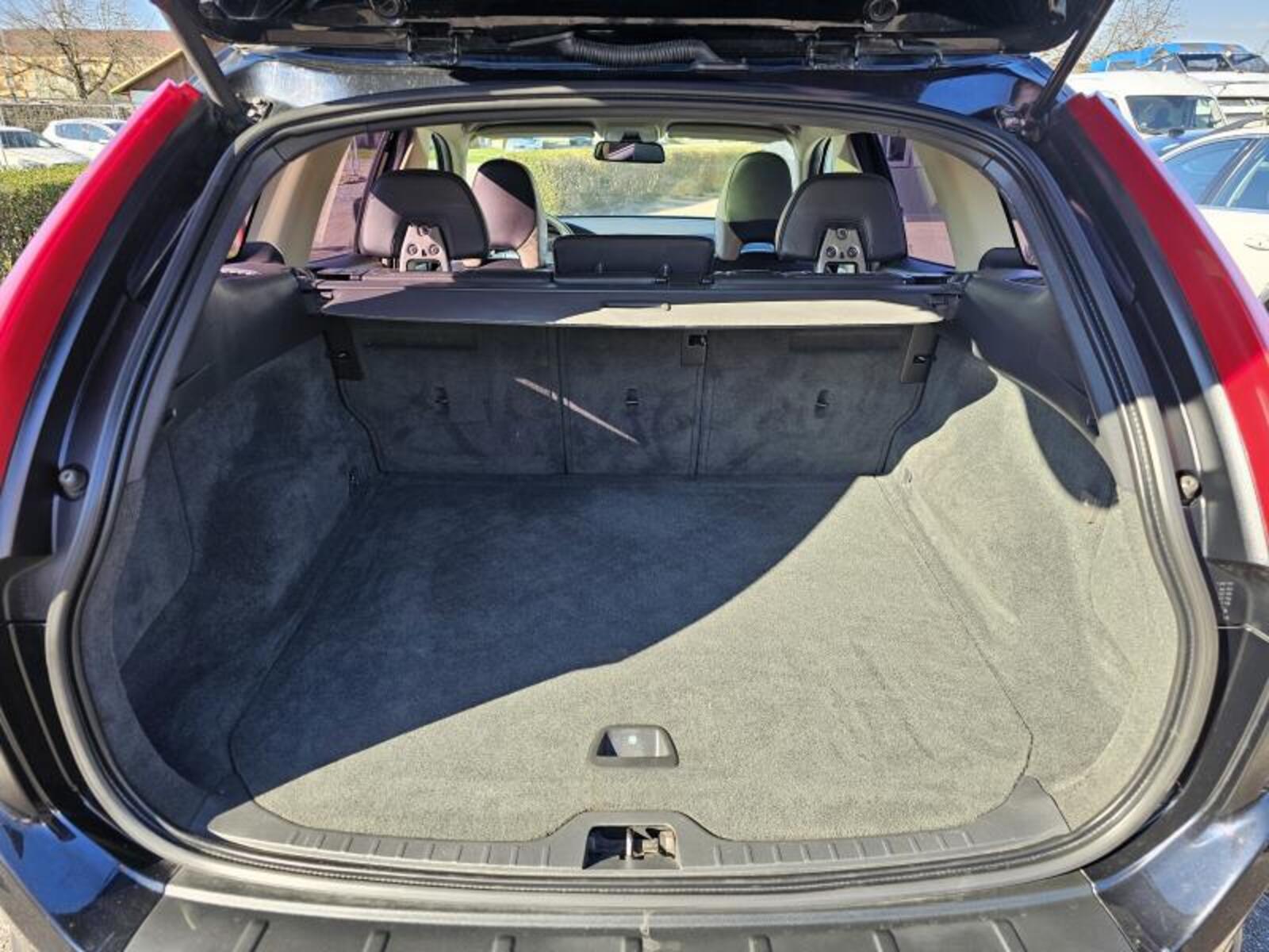 Volvo XC60 32