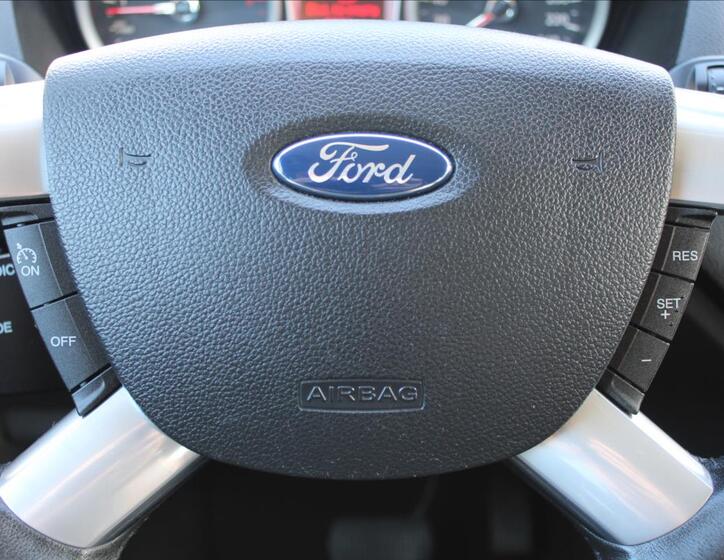 Ford Kuga 13