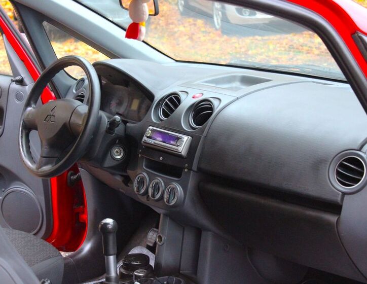 Mitsubishi Colt 13