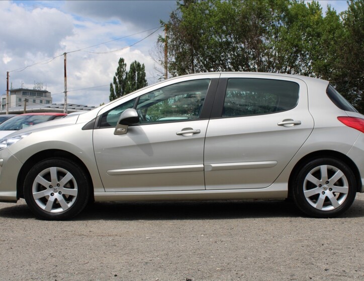 Peugeot 308 8