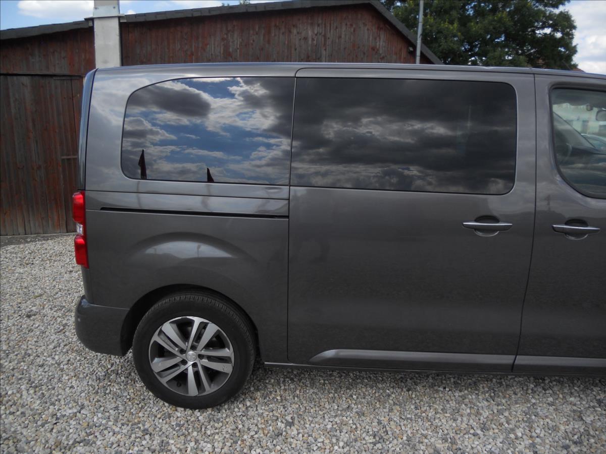 Peugeot Traveller