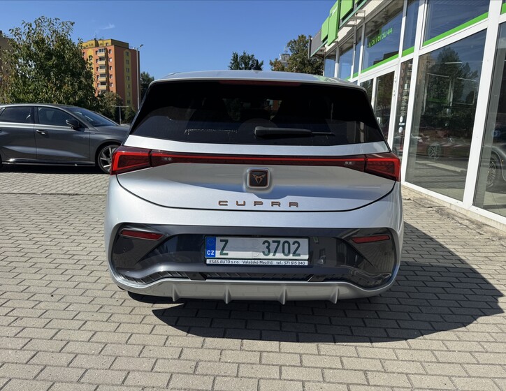 Cupra Born 12