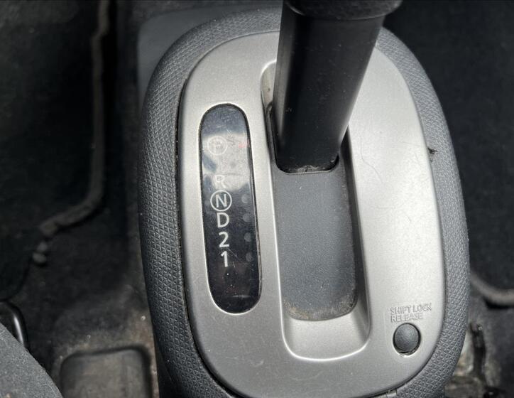 Nissan Micra 21