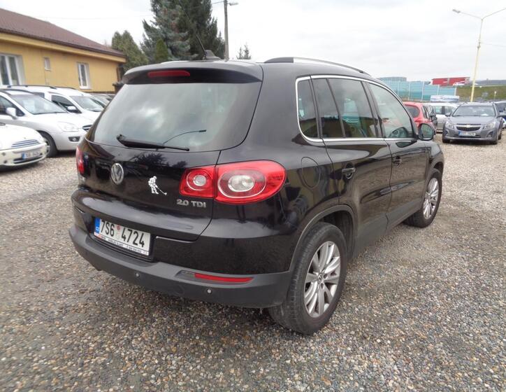 Volkswagen Tiguan 8
