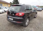 Volkswagen Tiguan 8