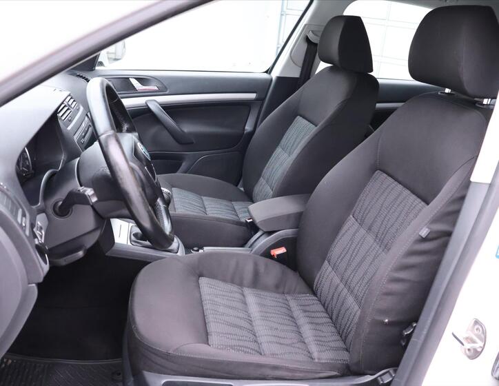 Škoda Octavia 10