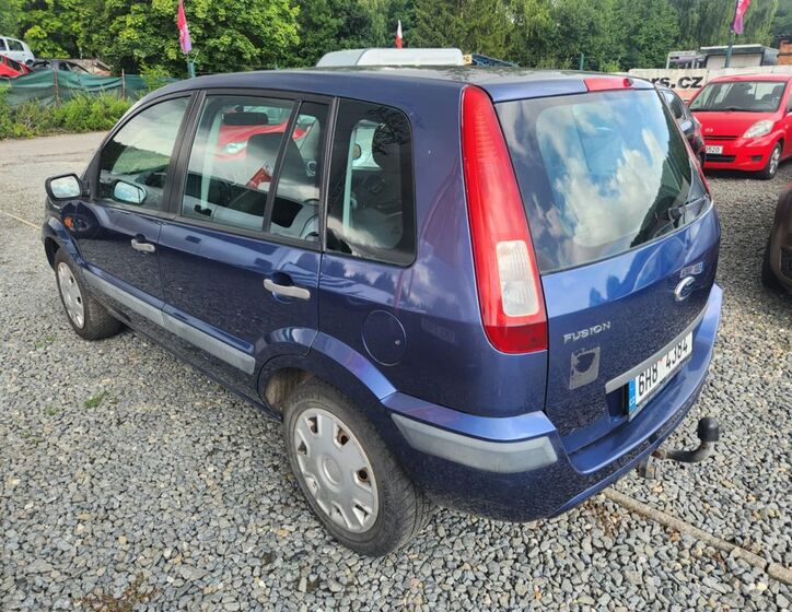 Ford Fusion 4