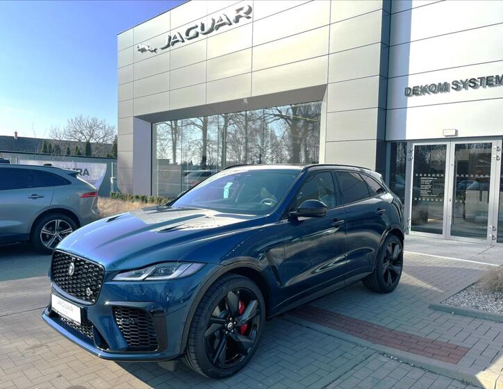 Jaguar F-Pace 1