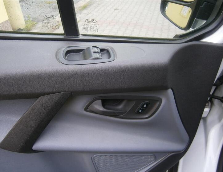 Ford Transit Custom 12