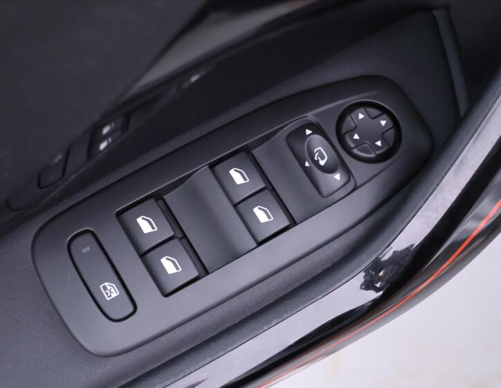 Peugeot 208 16