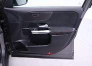 Mercedes-Benz GLA 11