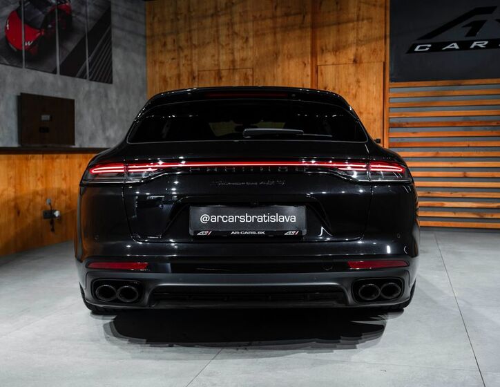 Porsche Panamera 28