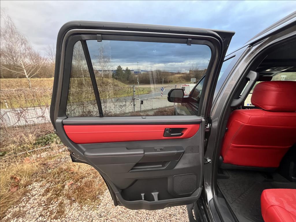 Toyota Sequoia