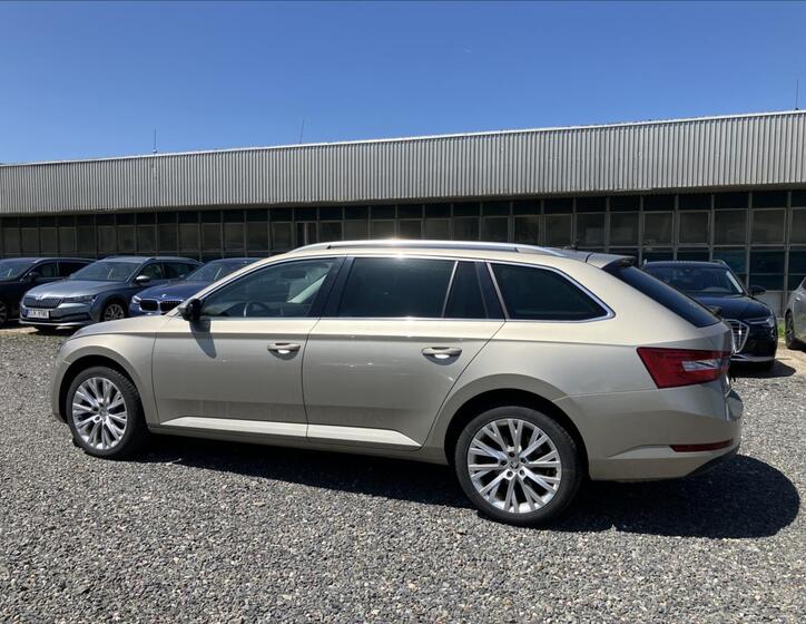 Škoda Superb 4