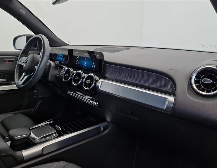 Mercedes-Benz GLB 14