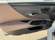Lexus ES 300h 22