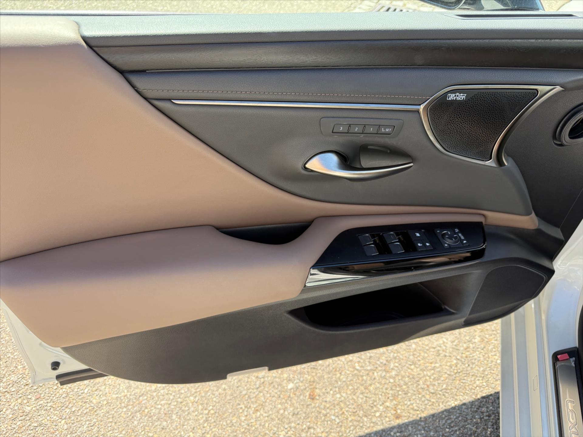Lexus ES 300h