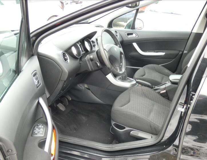 Peugeot 308 8