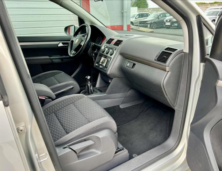 Volkswagen Touran 22