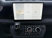 Land Rover Defender 19