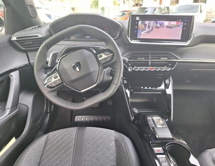 Peugeot 2008 11