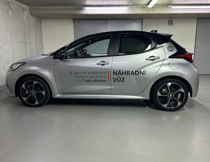 Toyota Yaris 8
