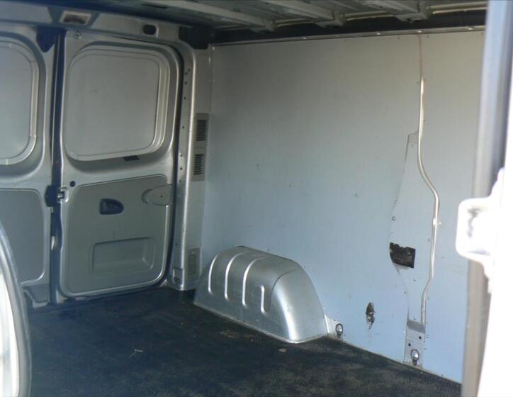 Opel Vivaro 16