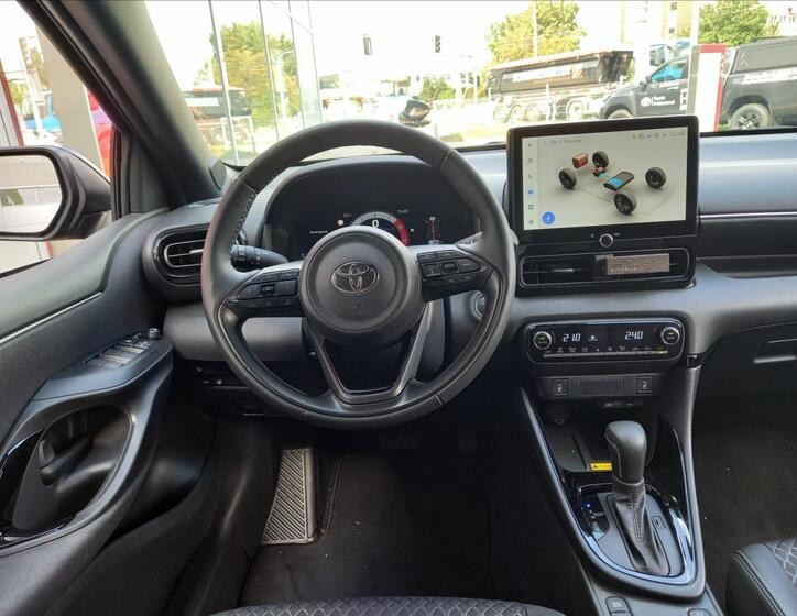 Toyota Yaris 12